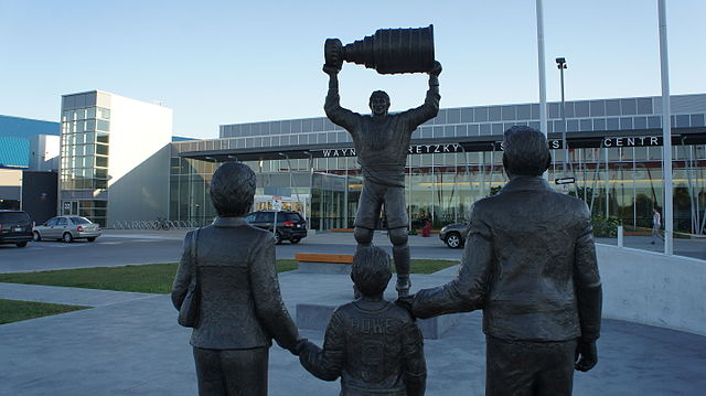 Statue of Wayne Gretzky Holding the Stanley Cup