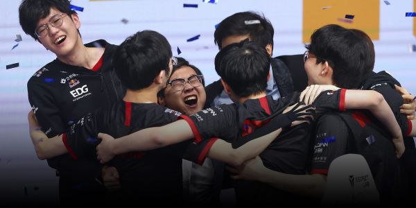 Chinese eSports team celebrates victory