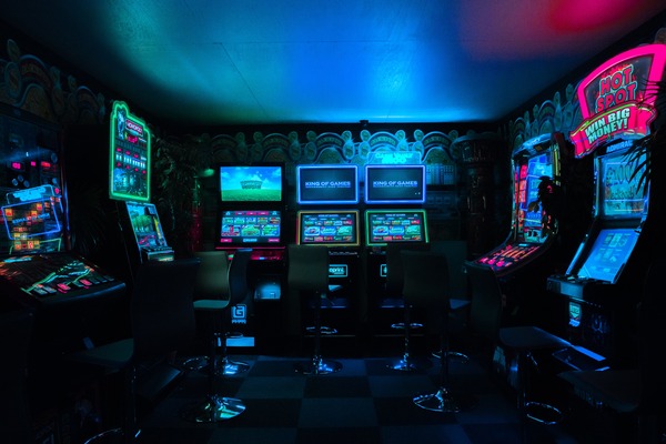 8 video Slot Machines in casinos