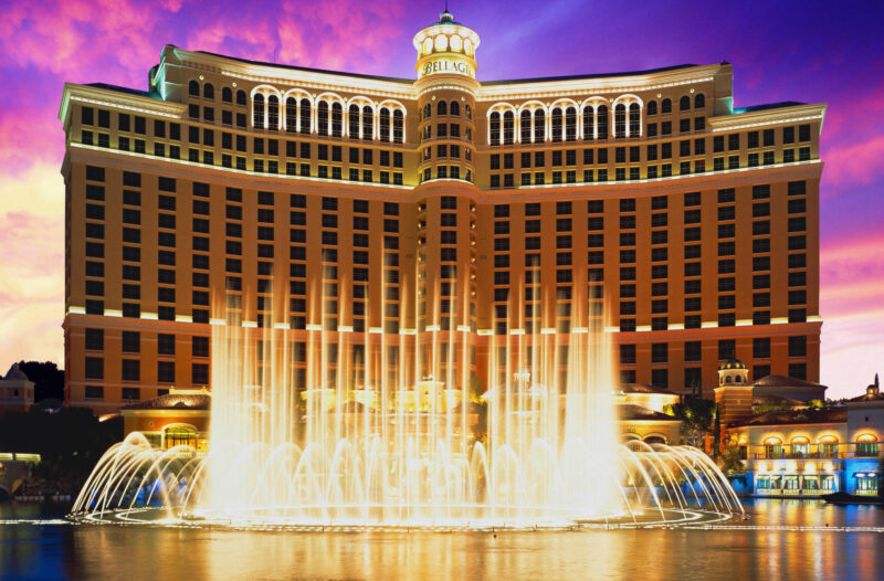 Bellagio casinos O Circle Fountain