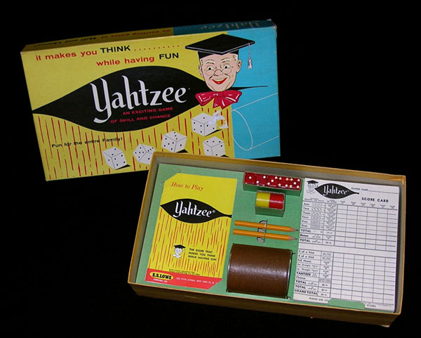 The-Yahtzee-Dice-Game-Full-Set